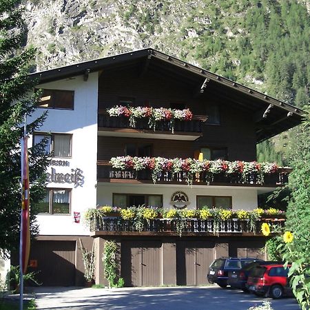 Pension Und Apartment Edelweiss Heiligenblut Exteriör bild