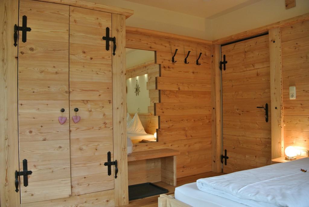 Pension Und Apartment Edelweiss Heiligenblut Rum bild